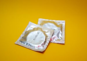 sachets de préservatifs